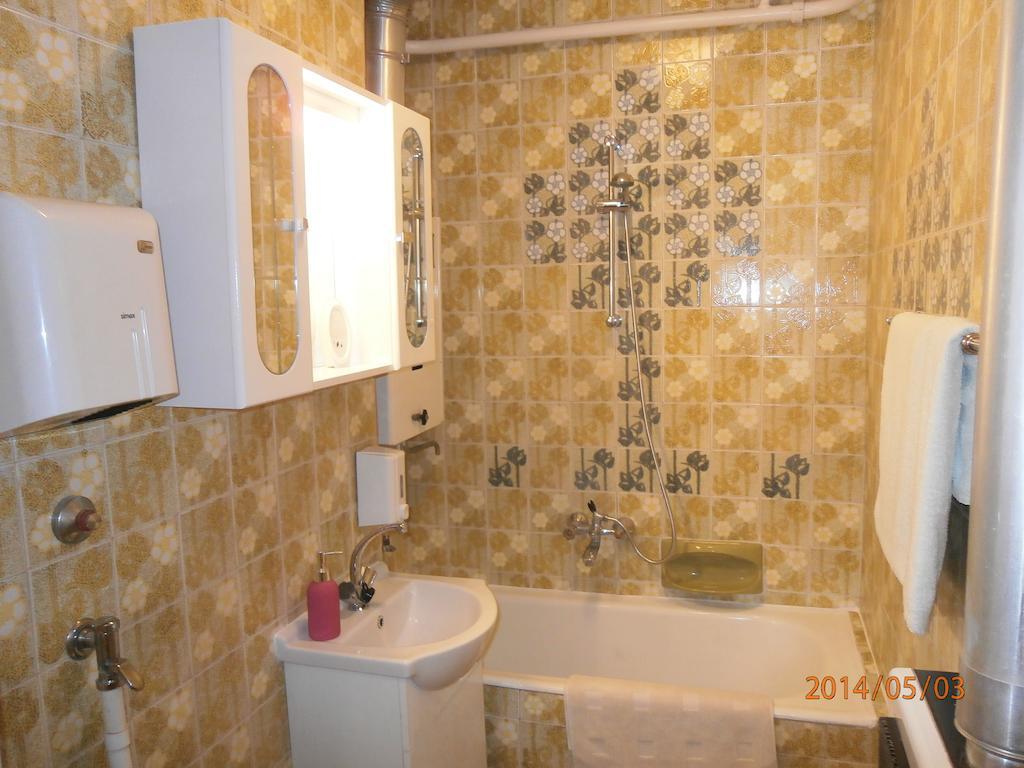 Highland Apartment Budapest Room photo